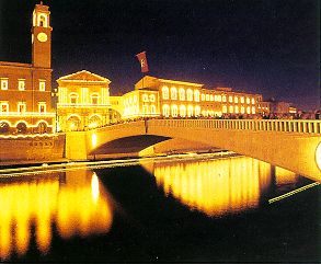 Pisa. Luminara di San Ranieri